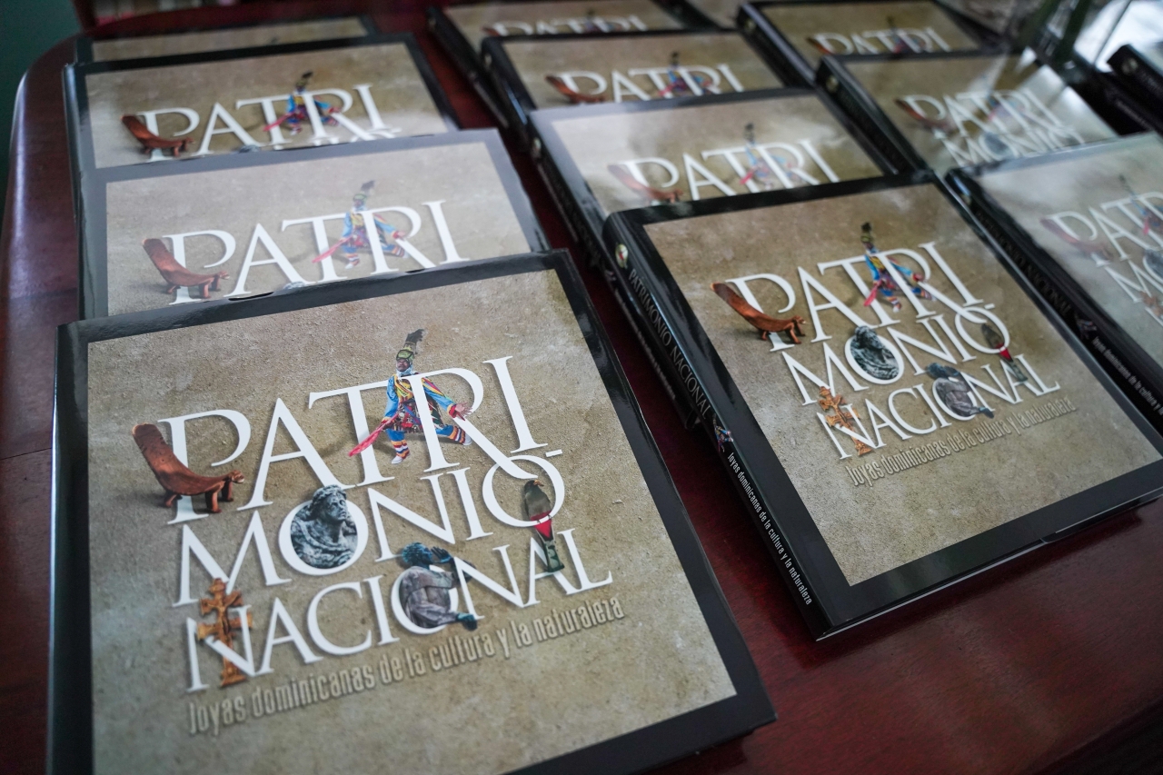Cultura y Banco Popular realizan donación del libro ‘Patrimonio Nacional. Joyas dominicanas de la cultura y la naturaleza’